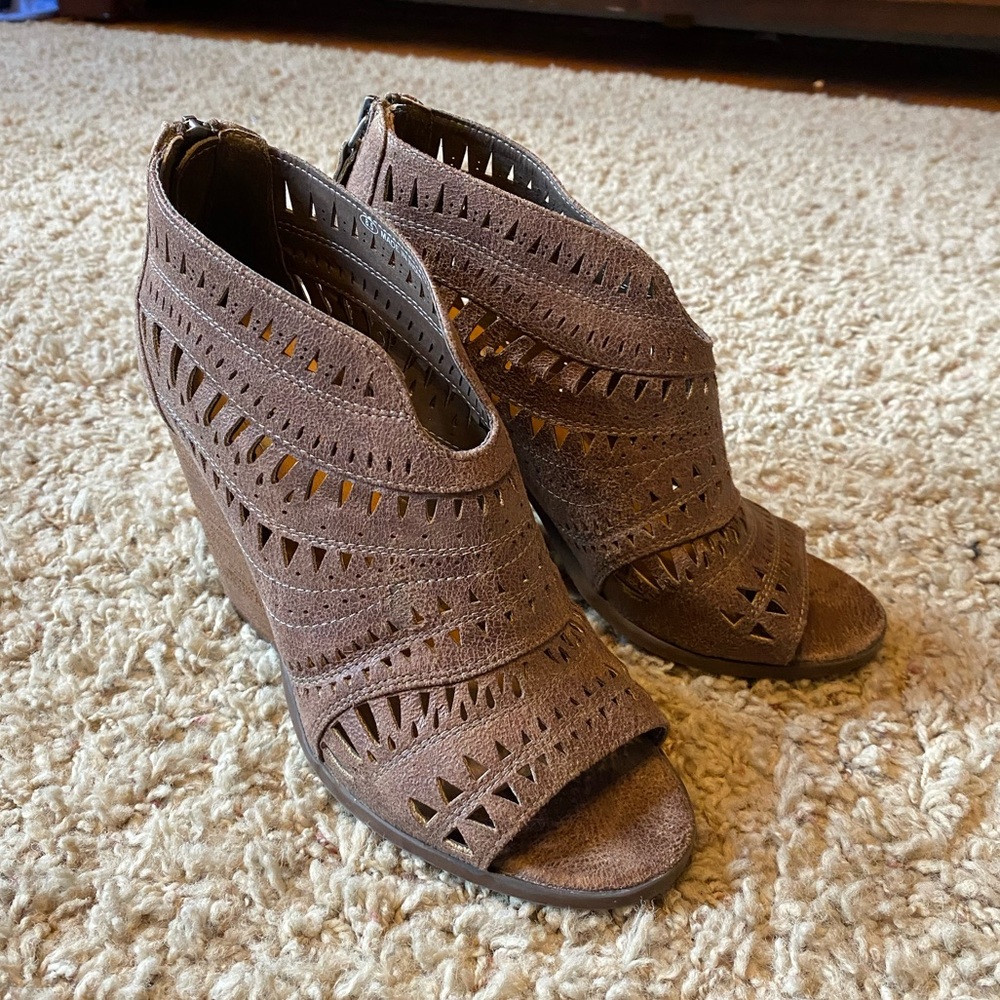 BoHo high heeled sandals